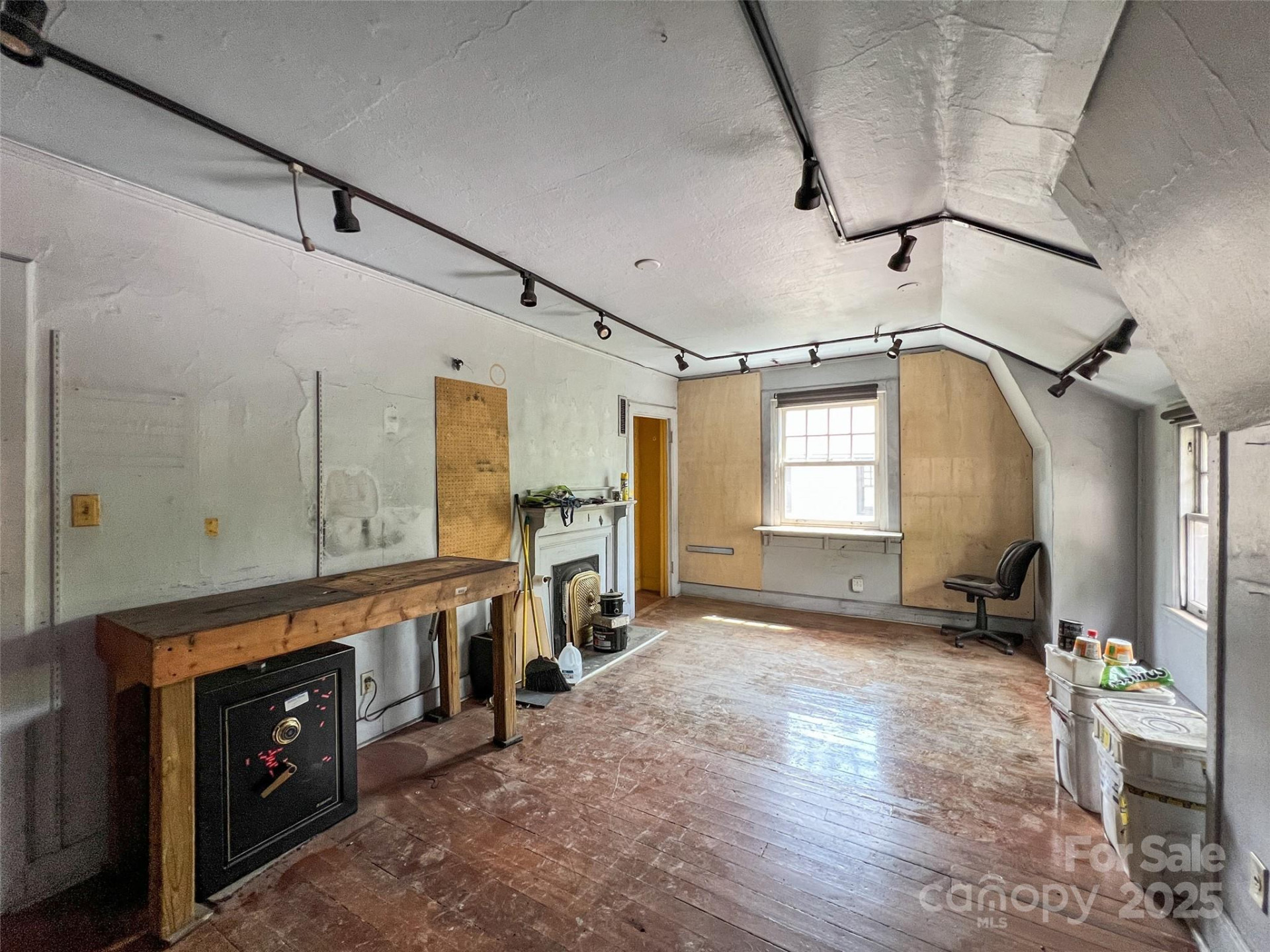 1 Swan Street - Photo 37