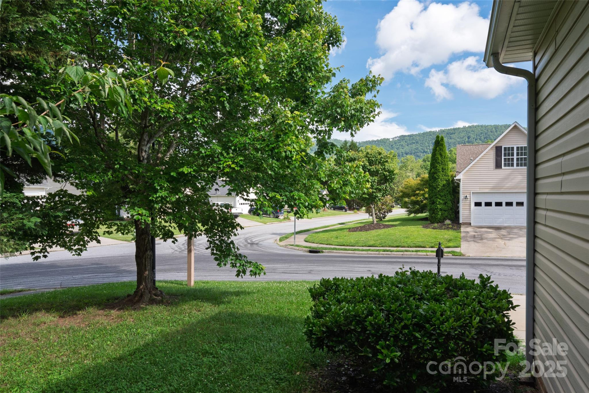 395 Running Briar Road - Photo 33