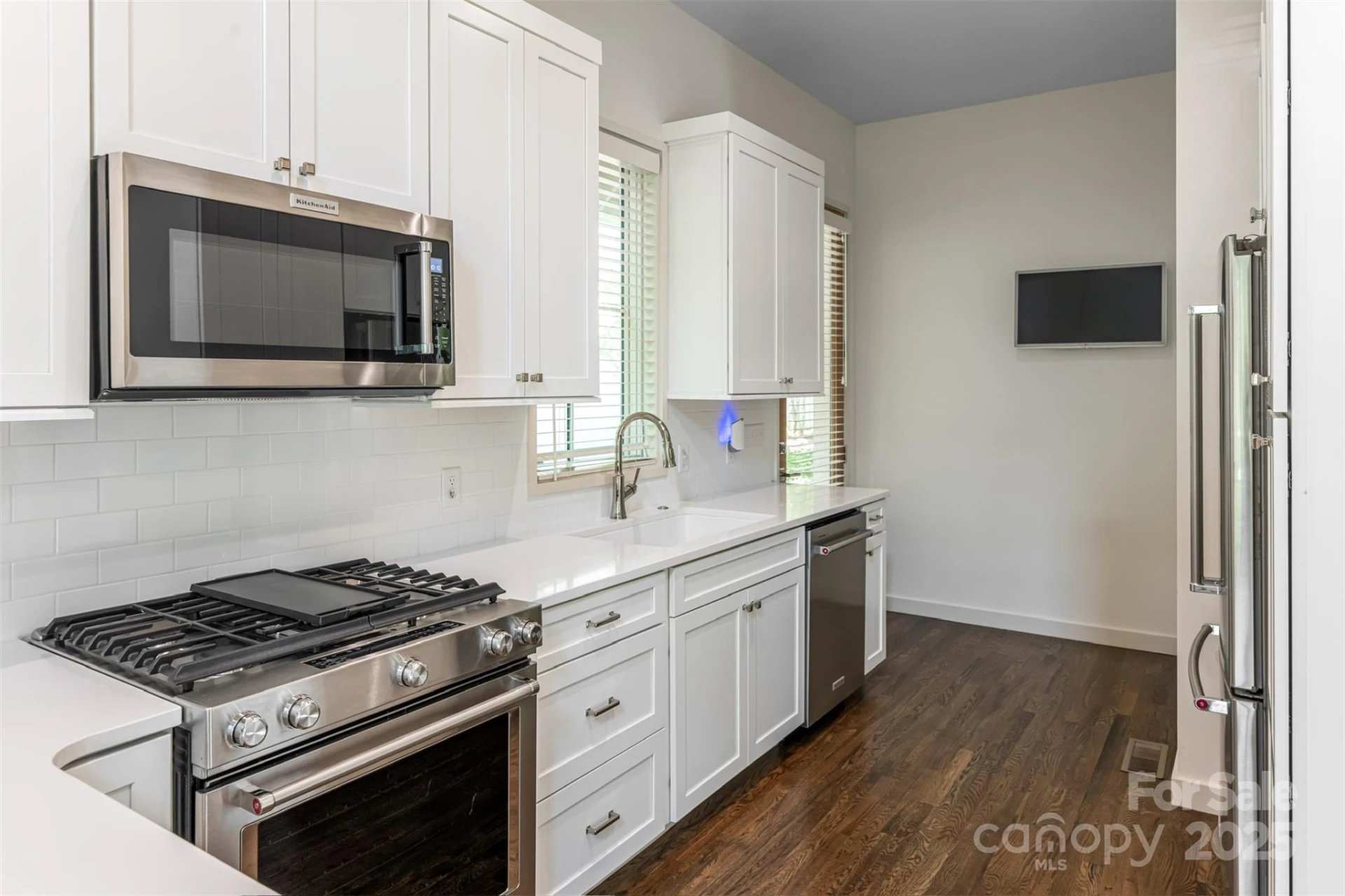 12 Fay Jones Lane - Photo 35