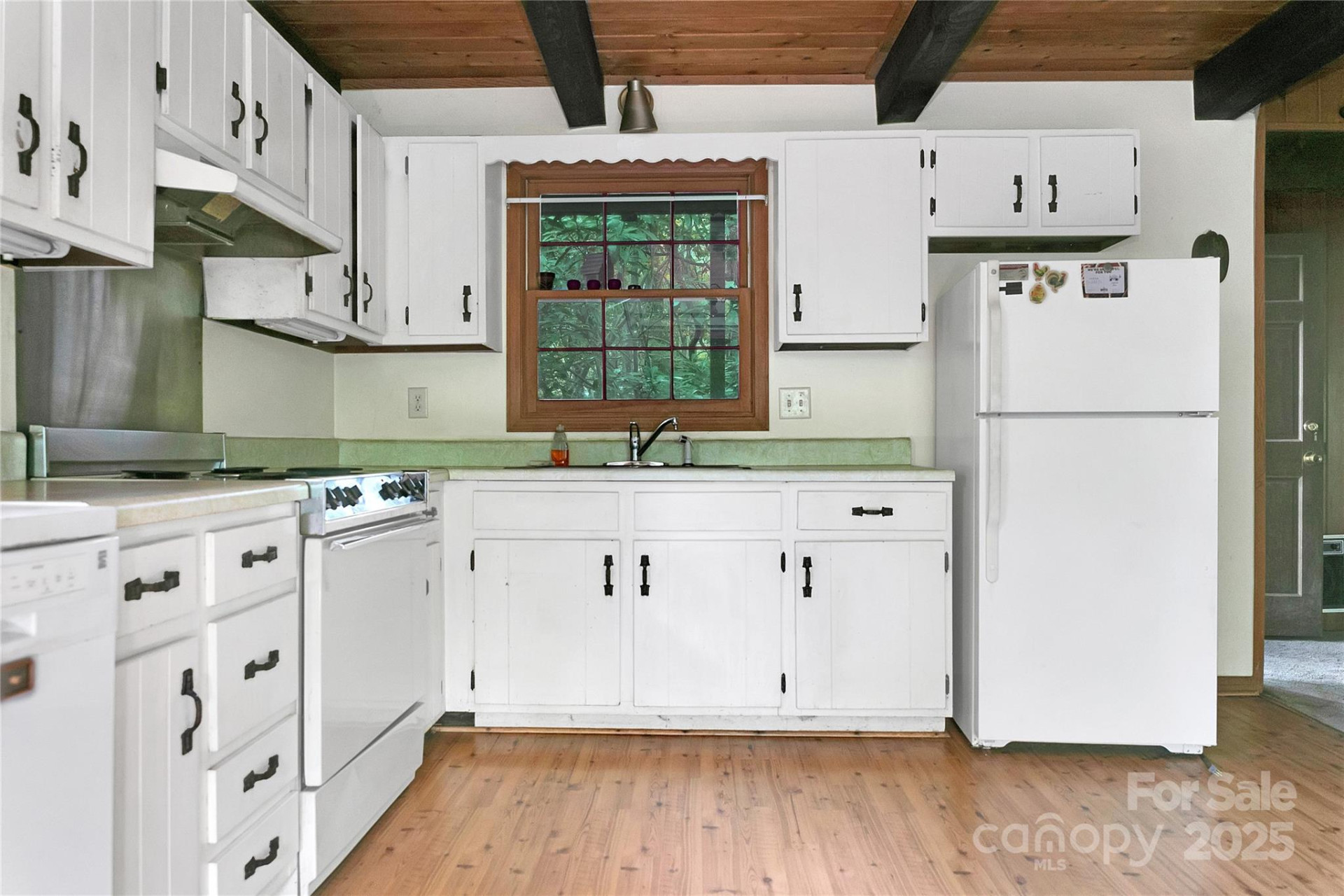1152 Soquili Drive - Photo 15