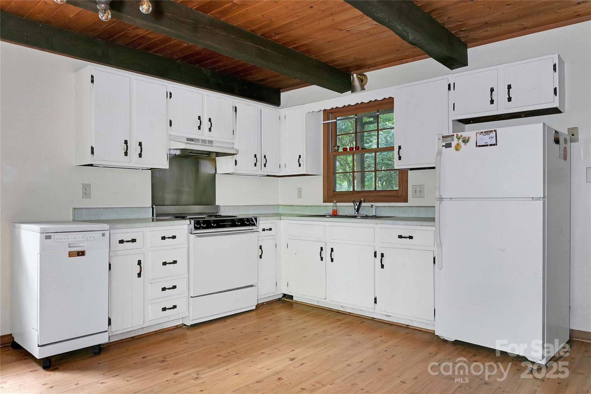 1152 Soquili Drive - Photo 17