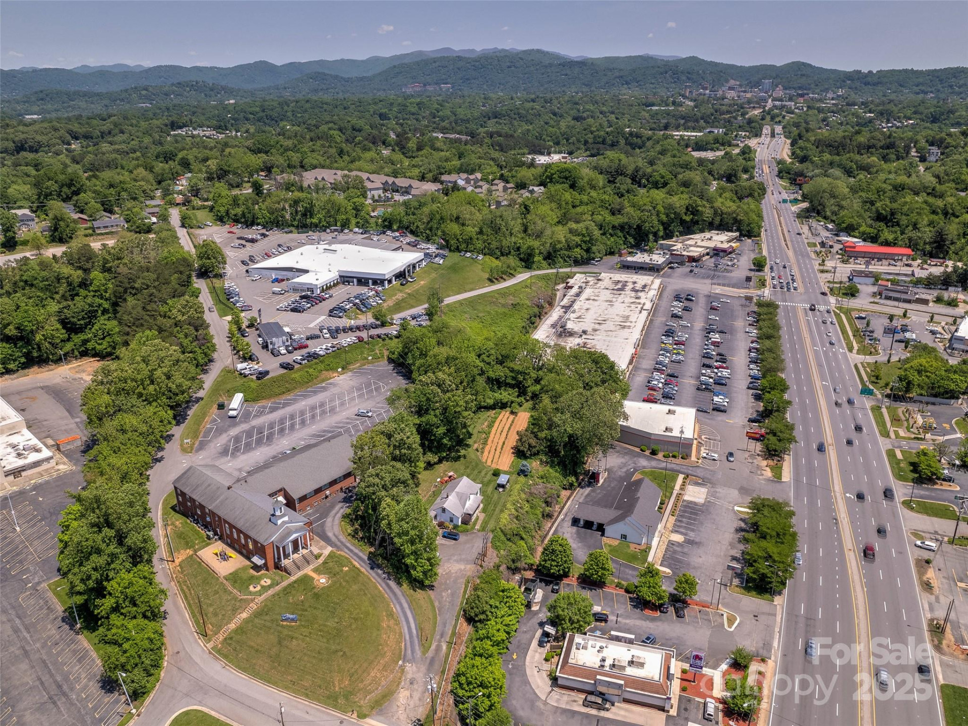 981 Patton Avenue - Photo 2