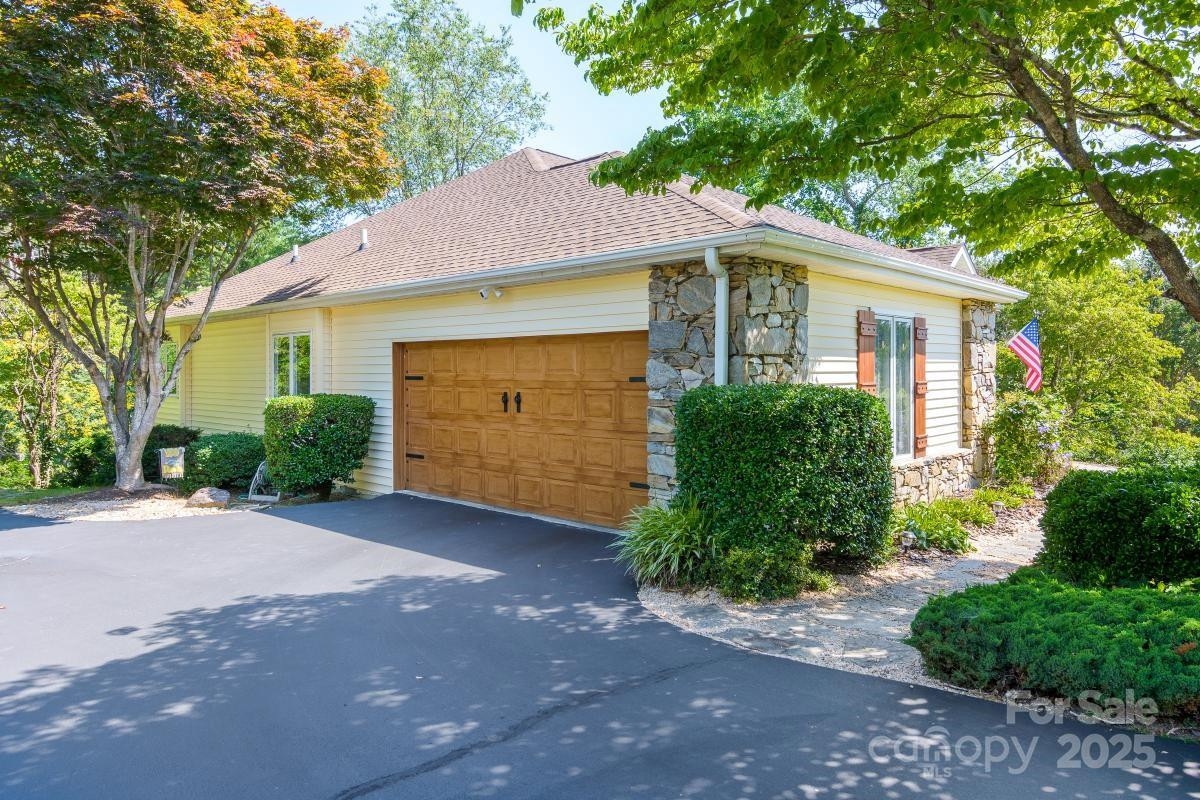 100 Bayberry Way - Photo 2