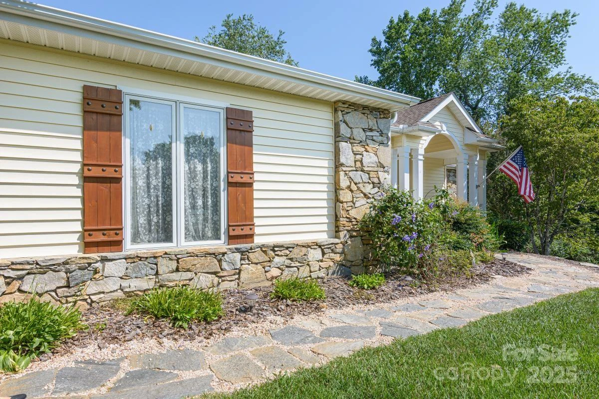 100 Bayberry Way - Photo 3