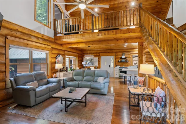 205 Chestnut Village