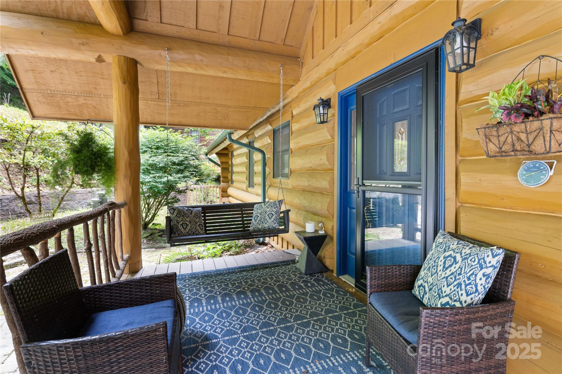 205 Chestnut Village - Photo 2