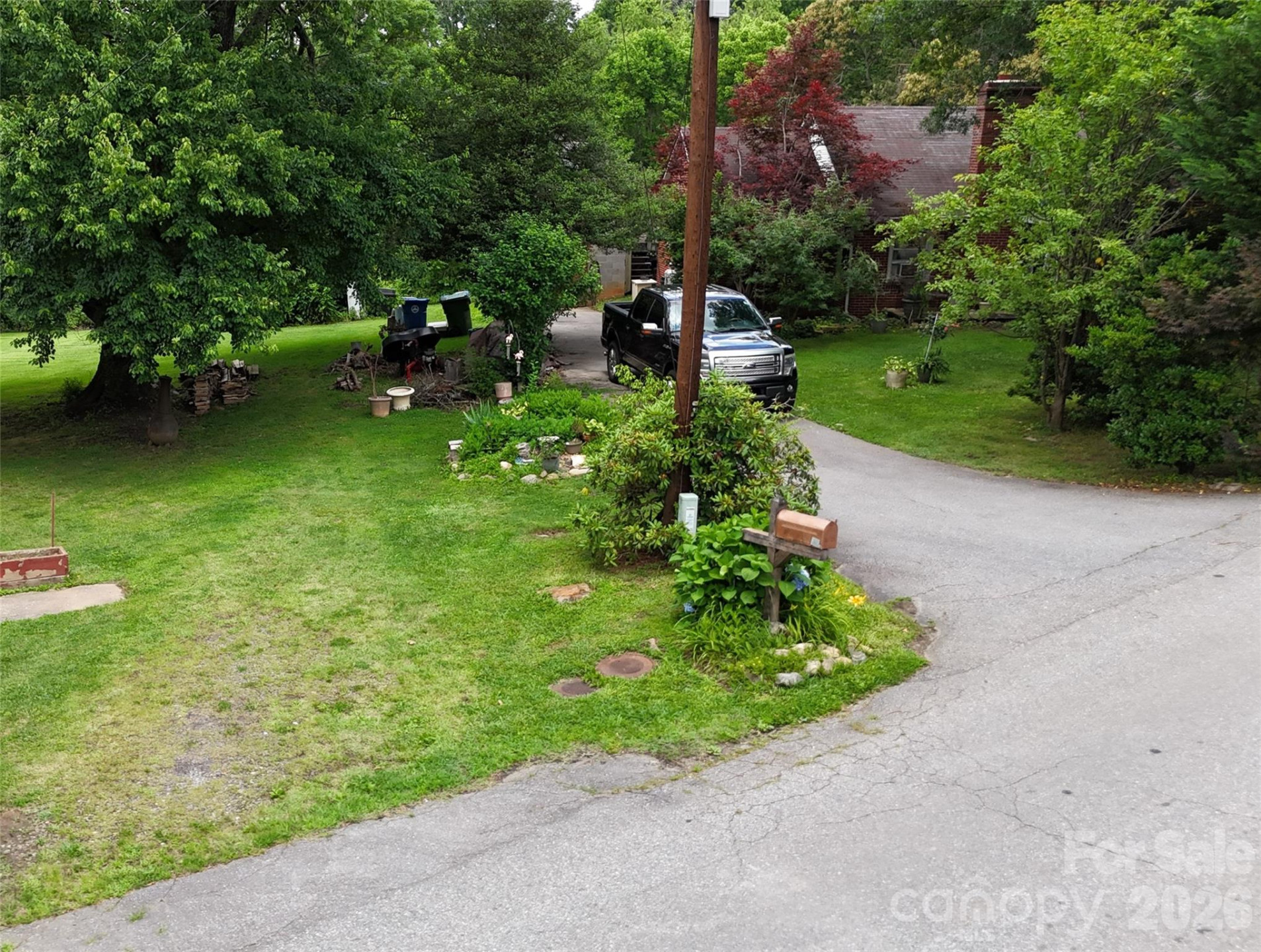 21 Maple Avenue - Photo 3