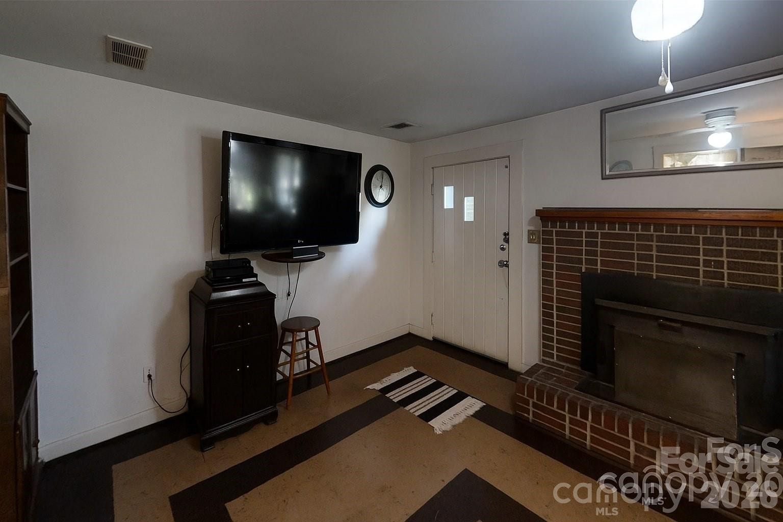 21 Maple Avenue - Photo 9