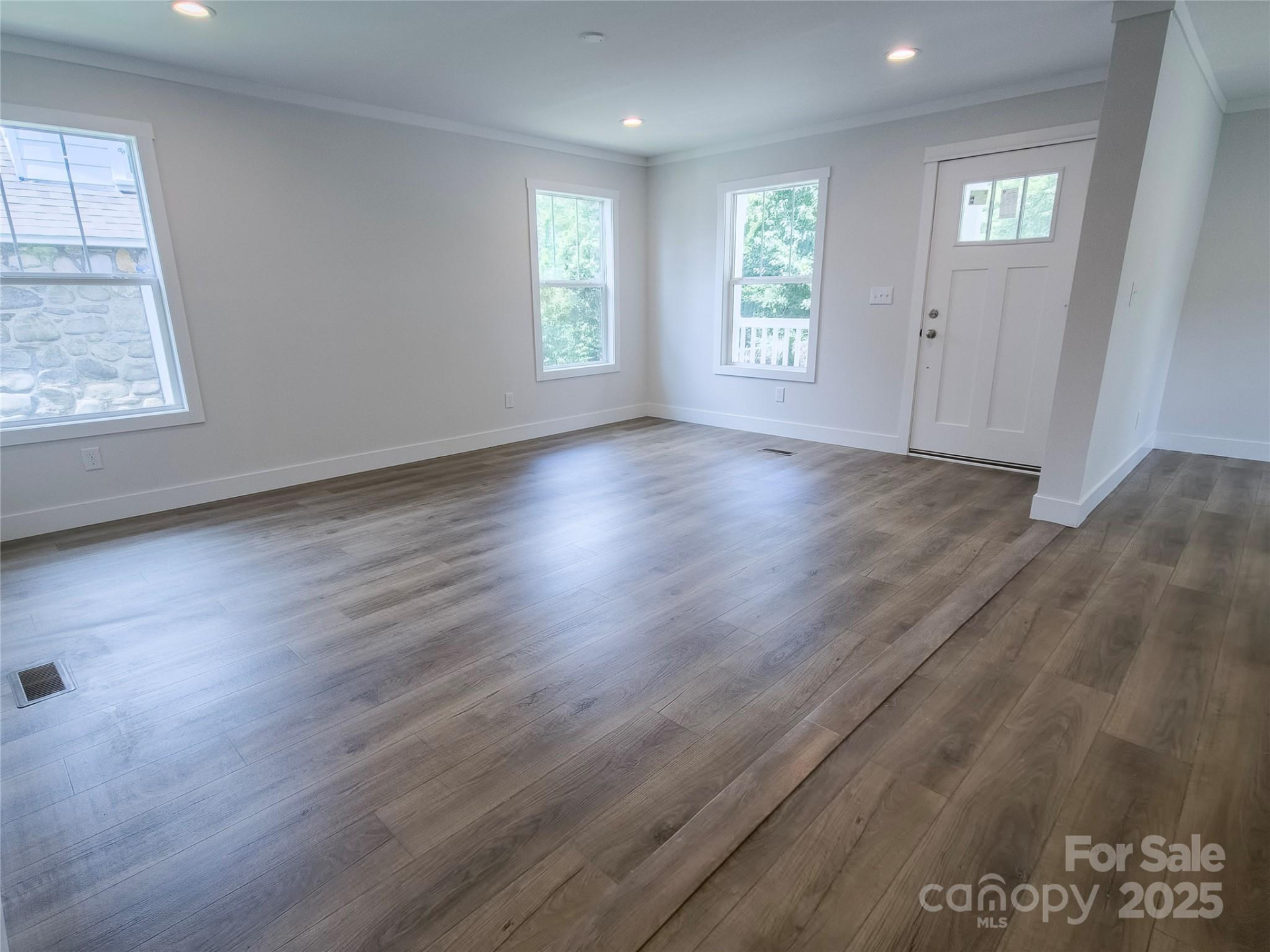 126 Fountain Way - Photo 9