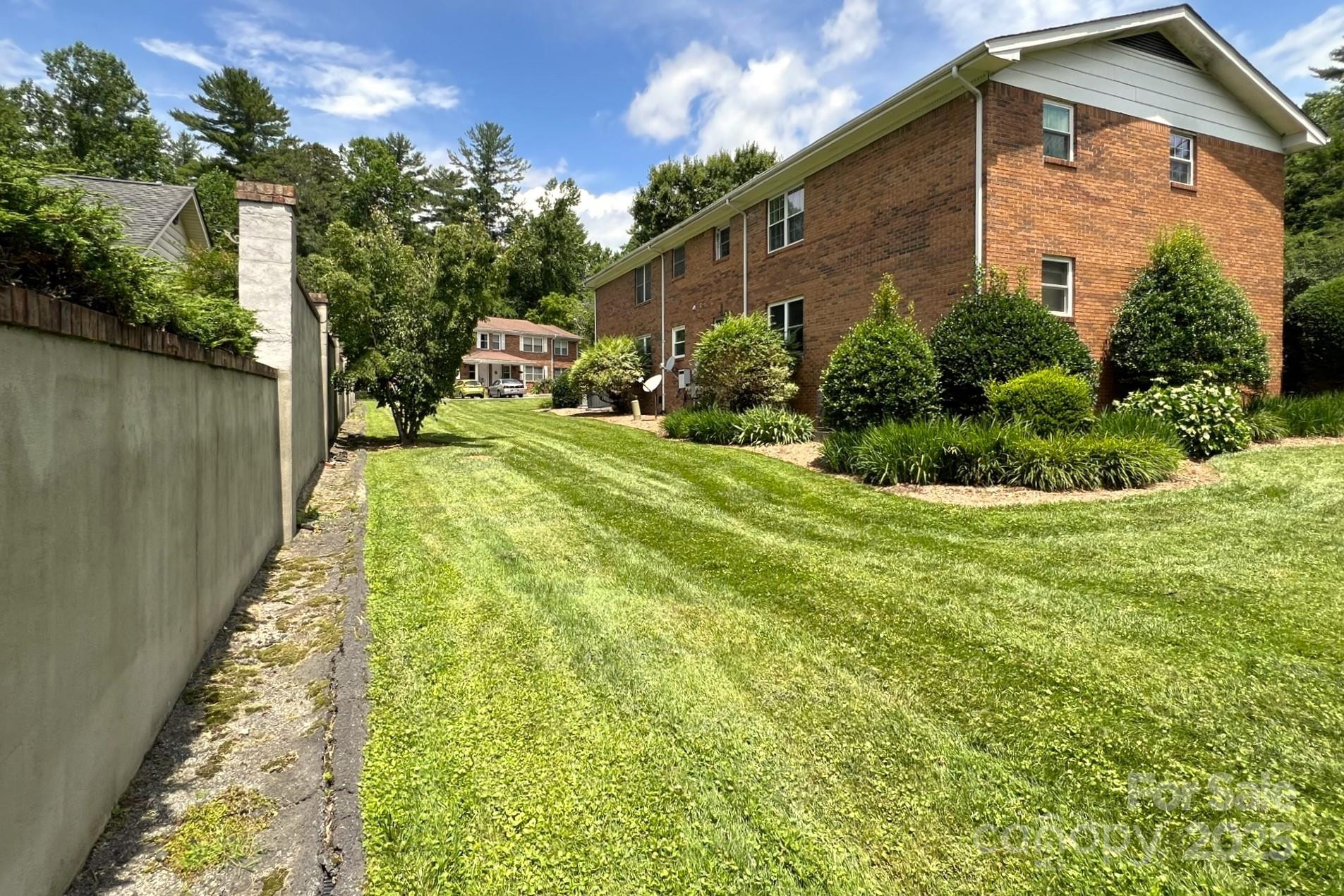 35 Capri Lane #11-C - Photo 24