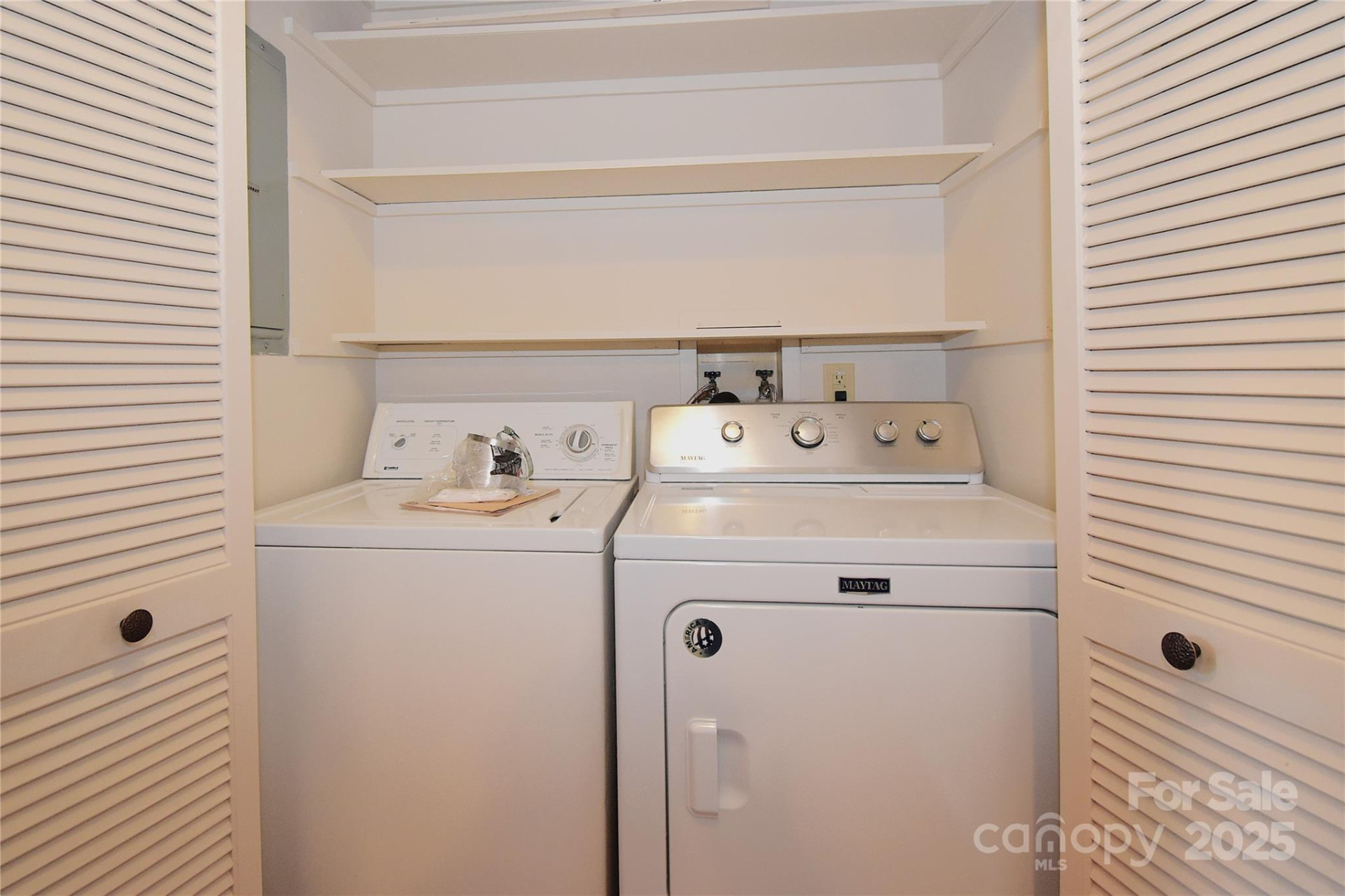 35 Capri Lane #11-C - Photo 8