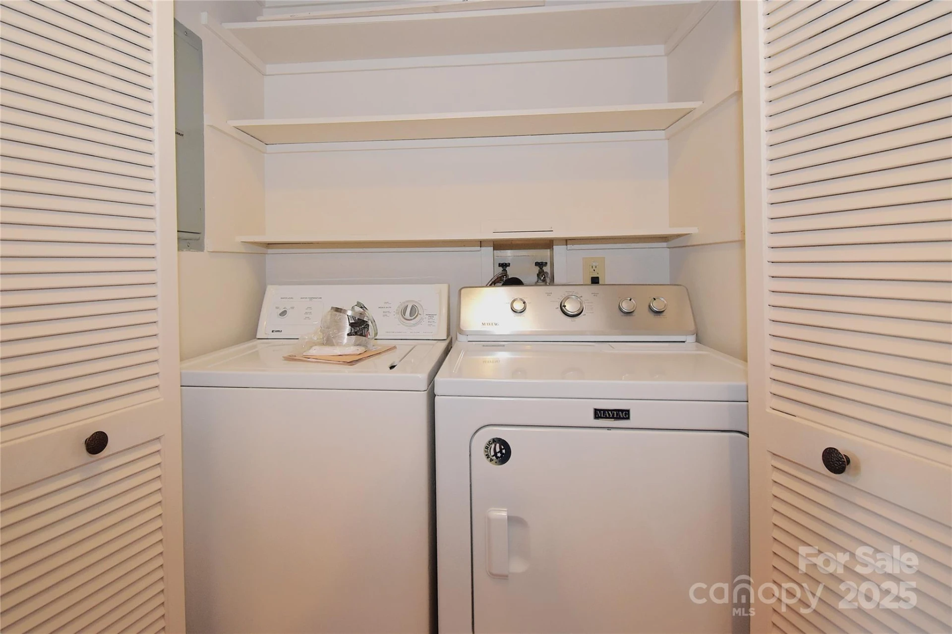 35 Capri Lane #11-C - Photo 8