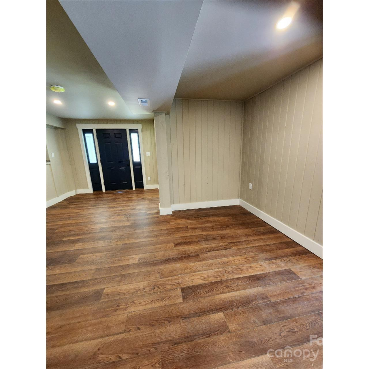 283 Robin Drive - Photo 3