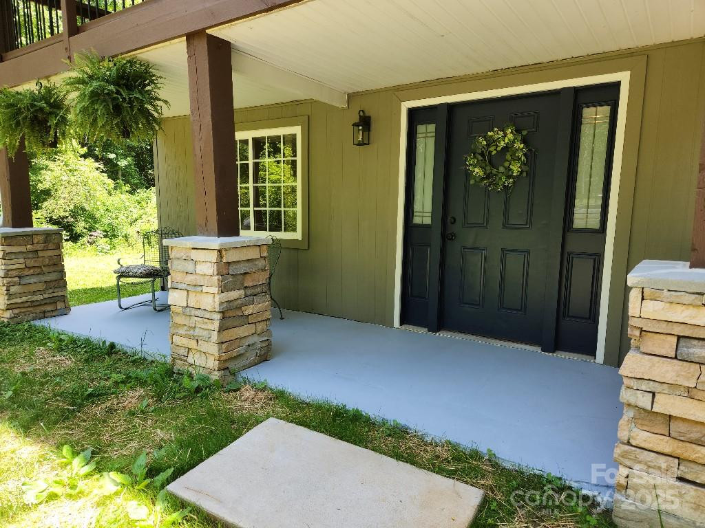 283 Robin Drive - Photo 4