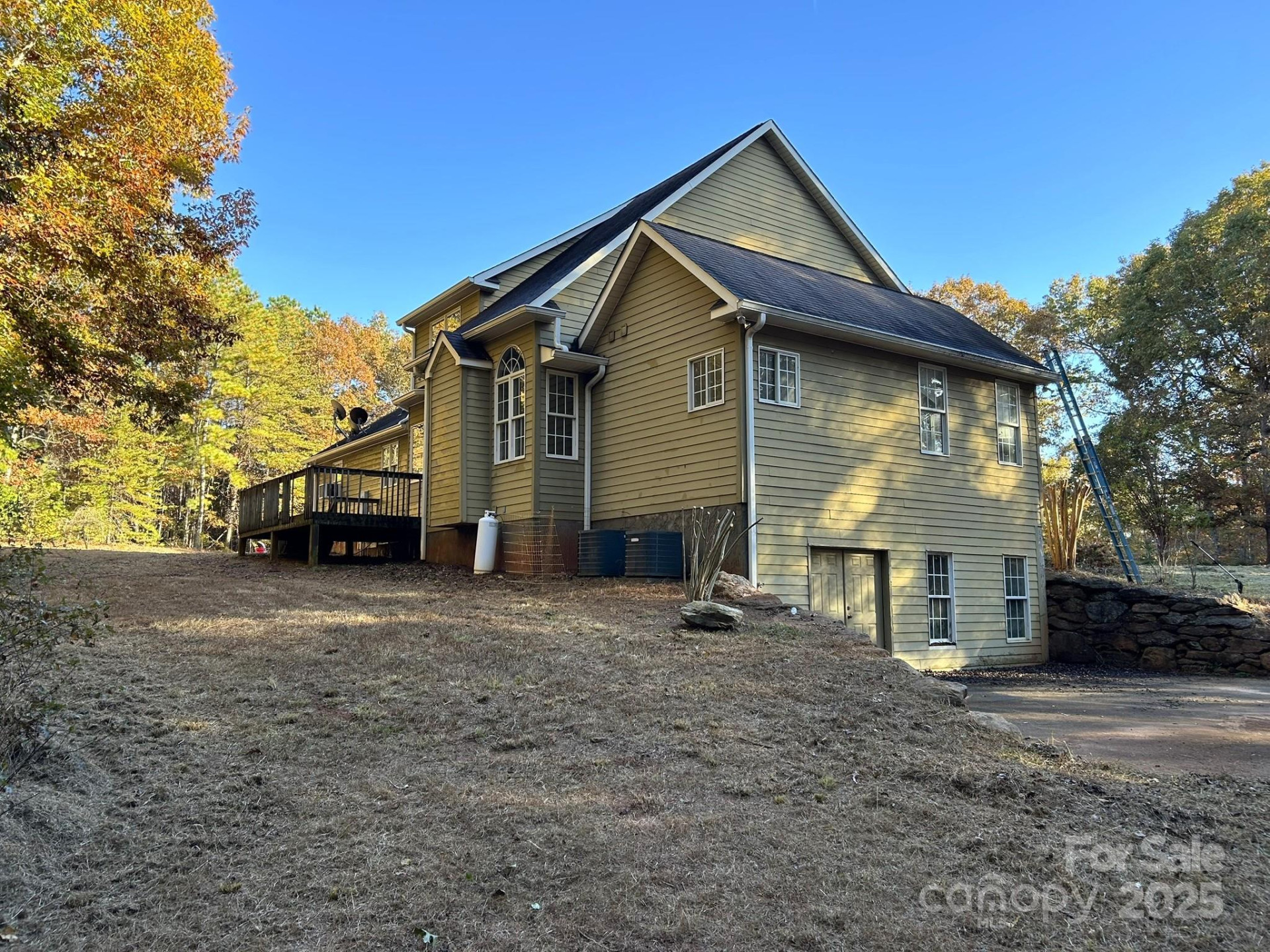 207 Wagon Lane - Photo 3