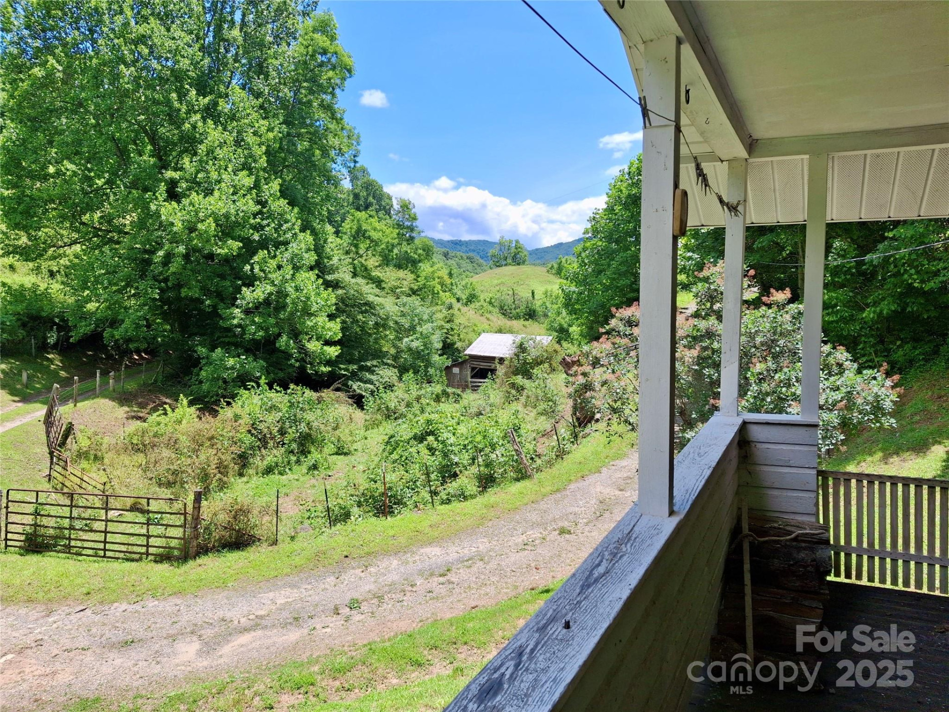 2087 Henry Road - Photo 15