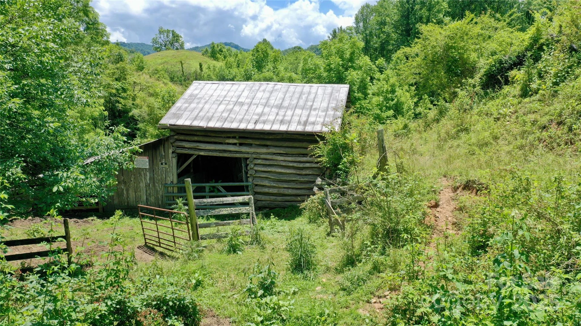 2087 Henry Road - Photo 18