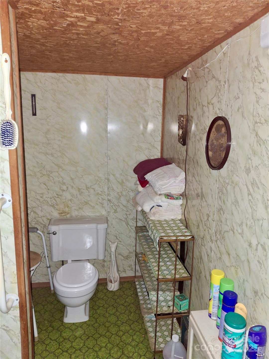 2087 Henry Road - Photo 32