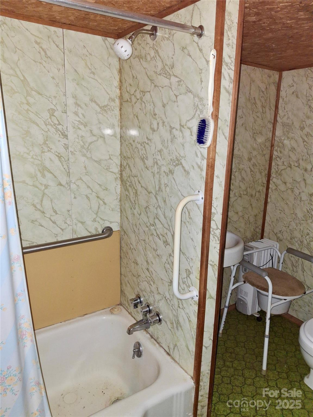 2087 Henry Road - Photo 33