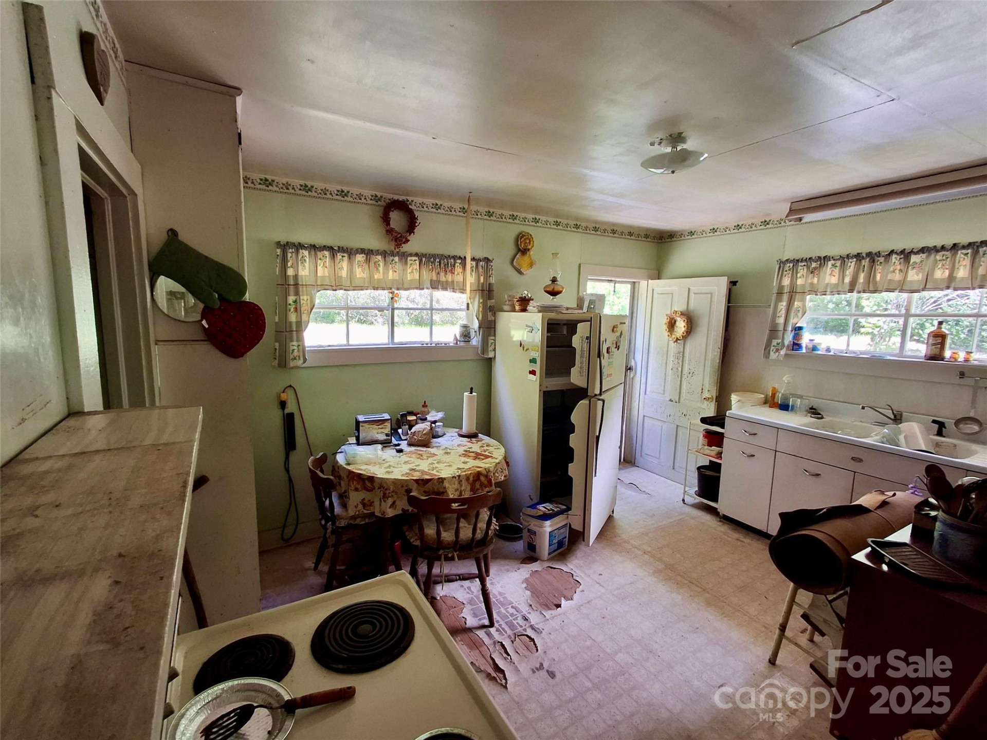 2087 Henry Road - Photo 35