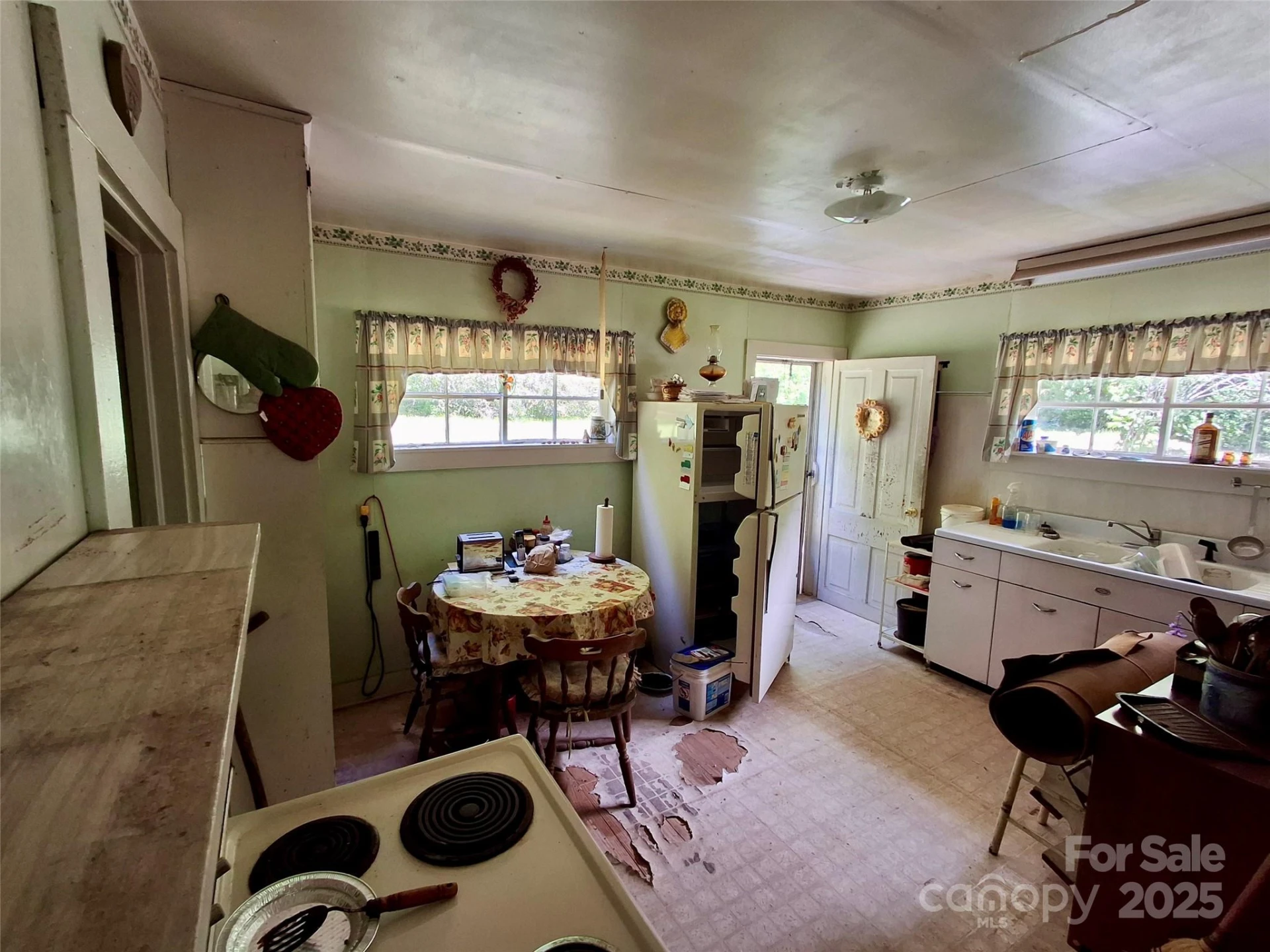 2087 Henry Road - Photo 35