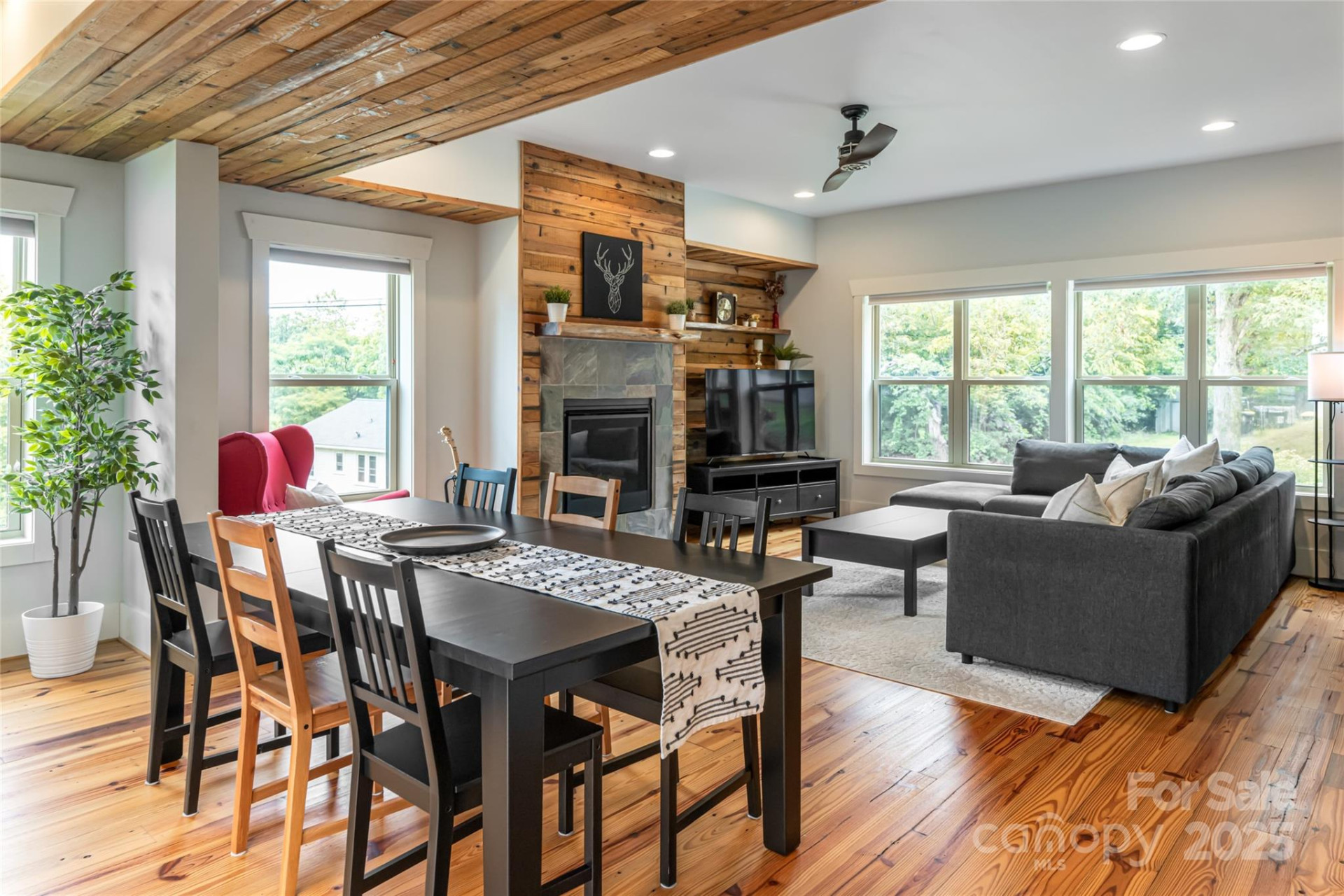 102 Skyland Circle - Photo 5