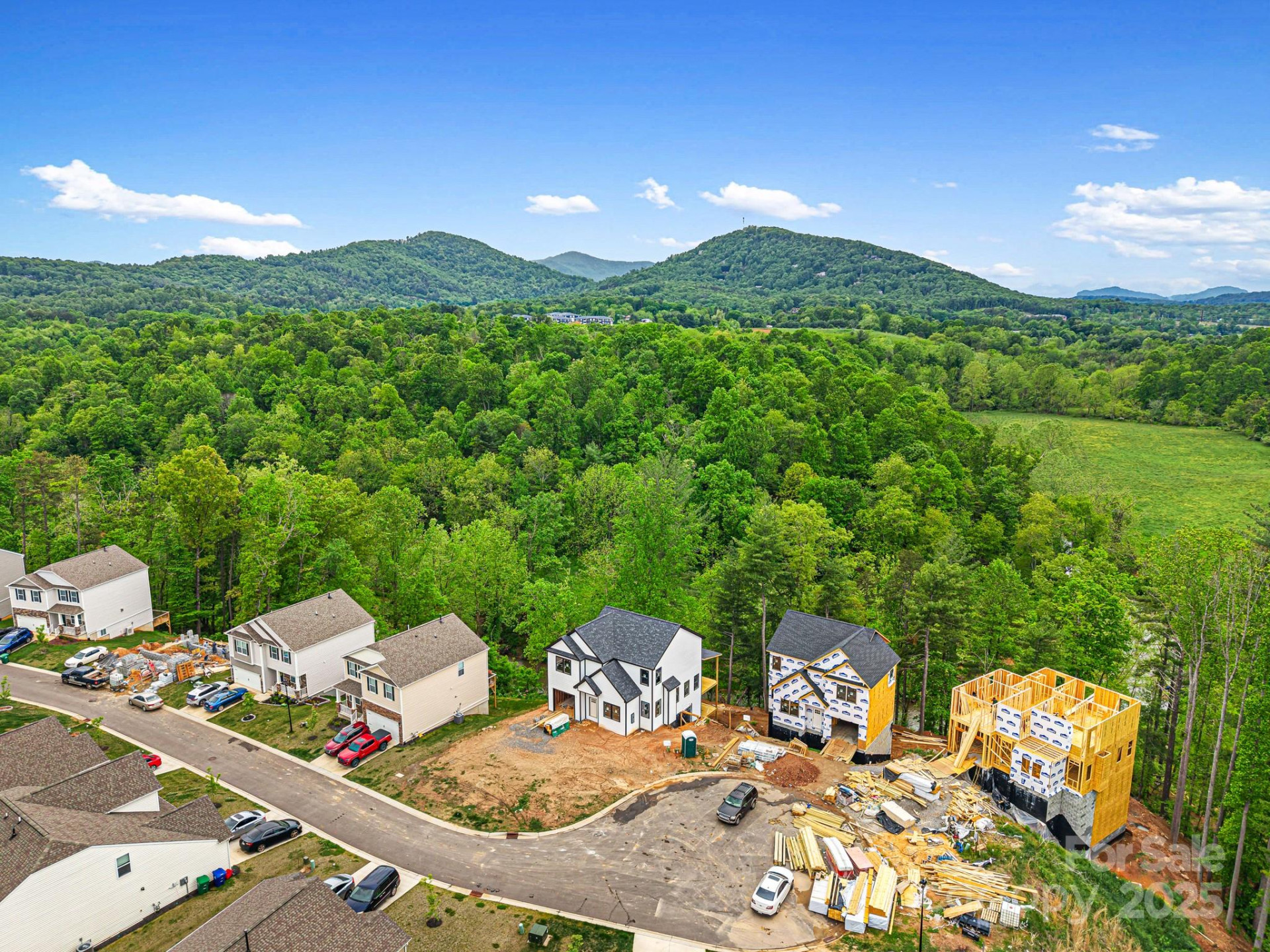 920 Newport Court - Photo 16