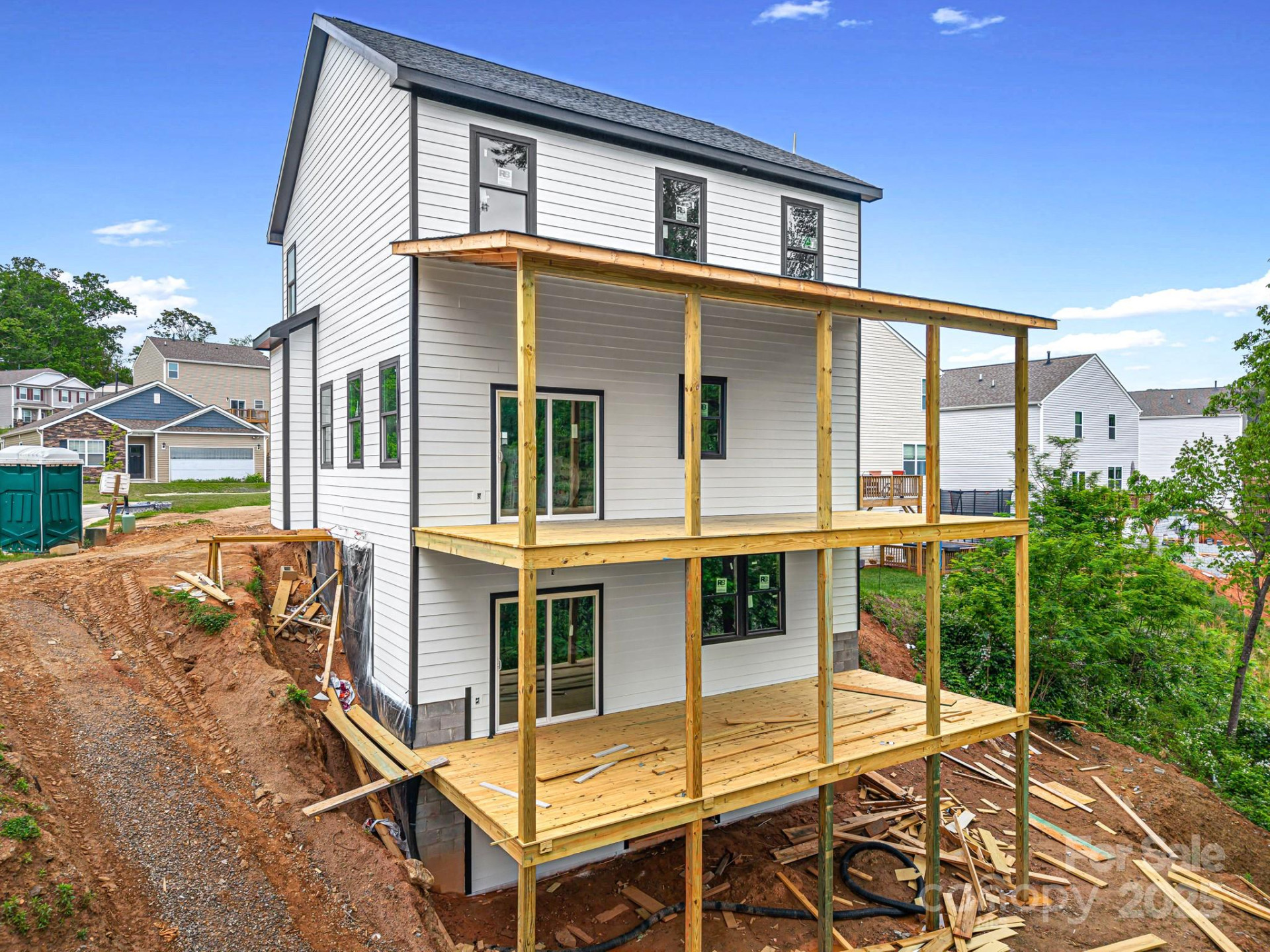 920 Newport Court - Photo 4