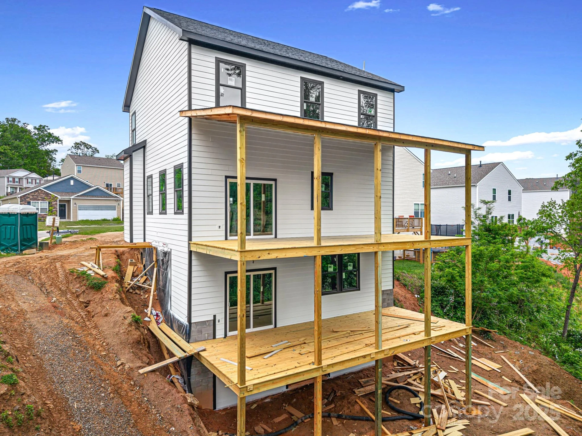 920 Newport Court - Photo 4