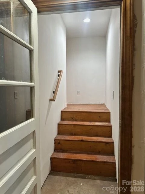 743 College Avenue - Photo 40