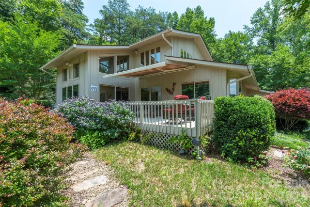 141 Courtland Court