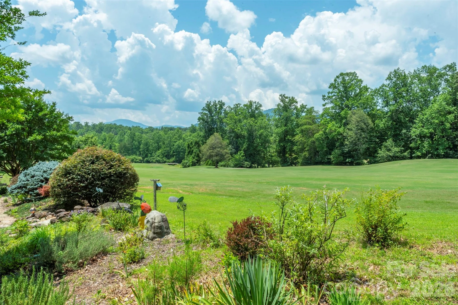 141 Courtland Court - Photo 3
