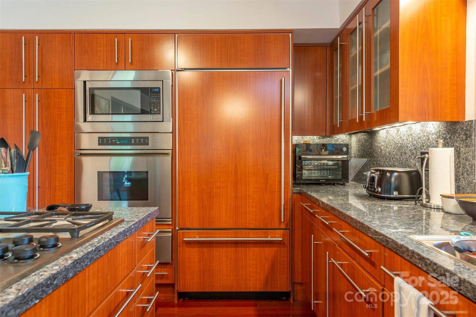 141 Courtland Court - Photo 6