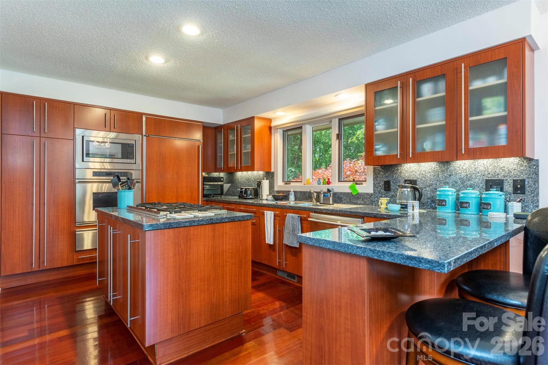 141 Courtland Court - Photo 13