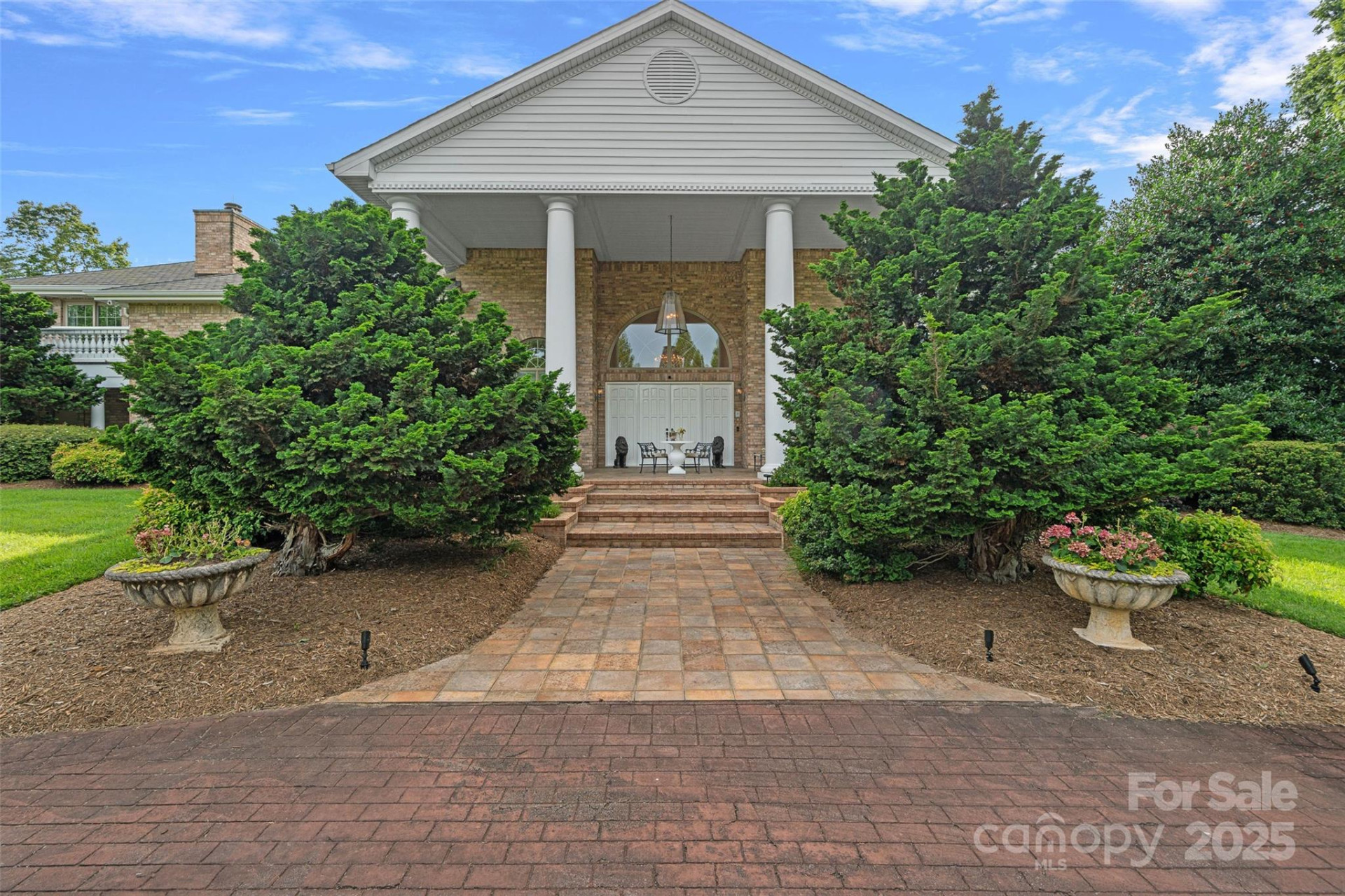 282 Hamilton Drive - Photo 9