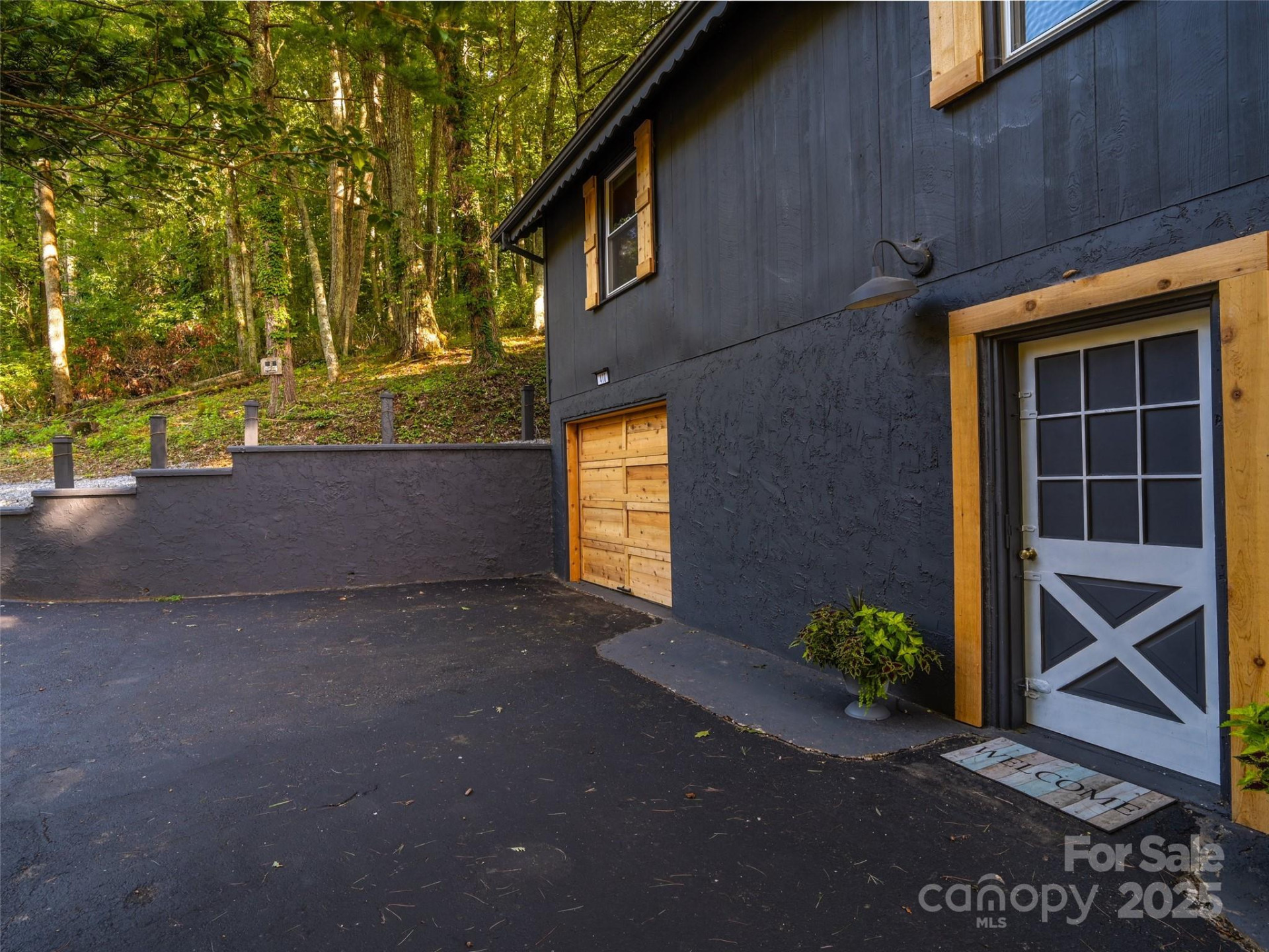 410 Mother In Law Lane - Photo 4