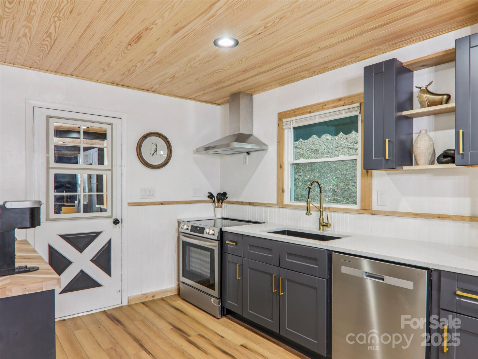 410 Mother In Law Lane - Photo 8