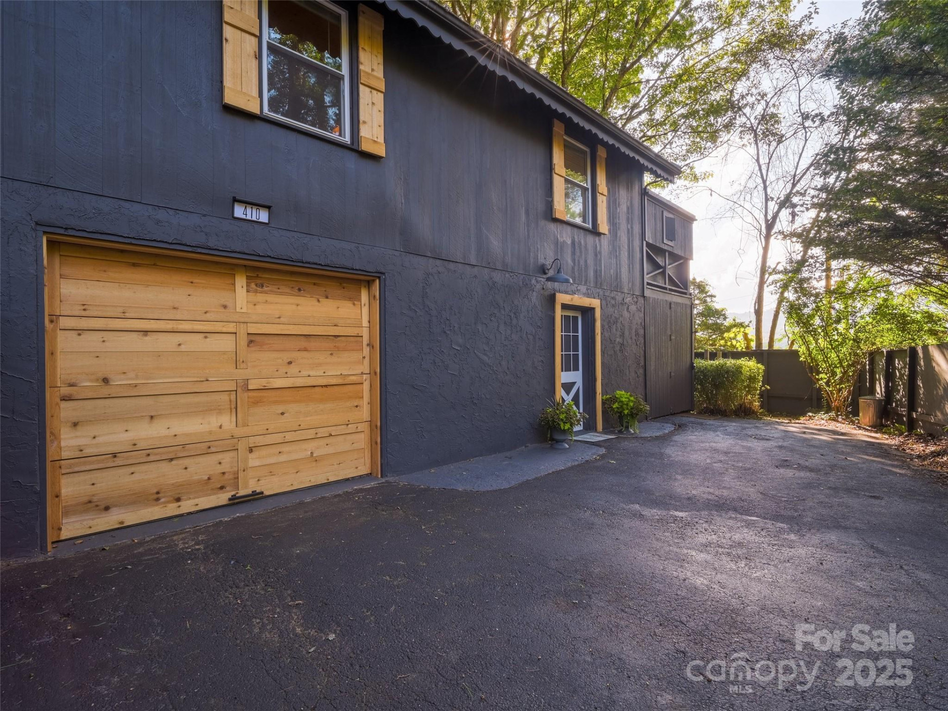 410 Mother In Law Lane - Photo 10