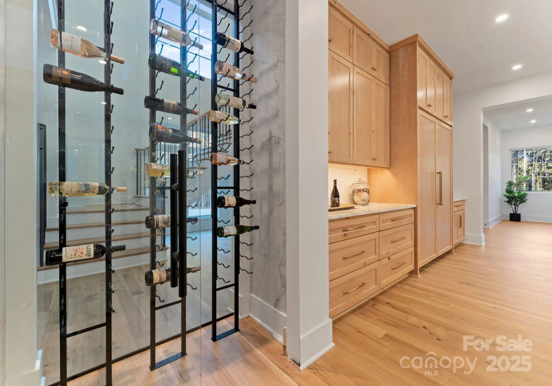 2572 Norton Avenue - Photo 17