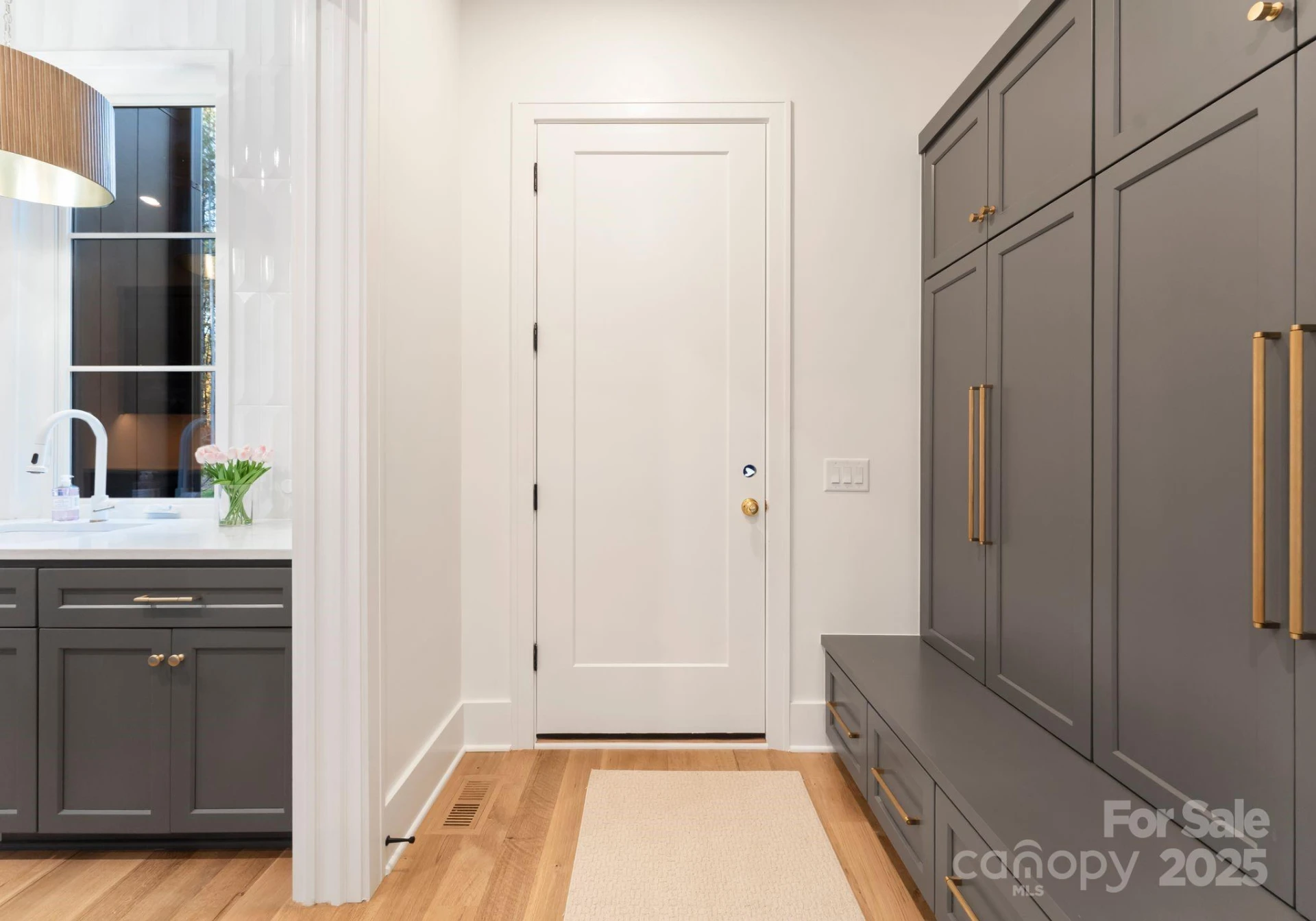 2572 Norton Avenue - Photo 20