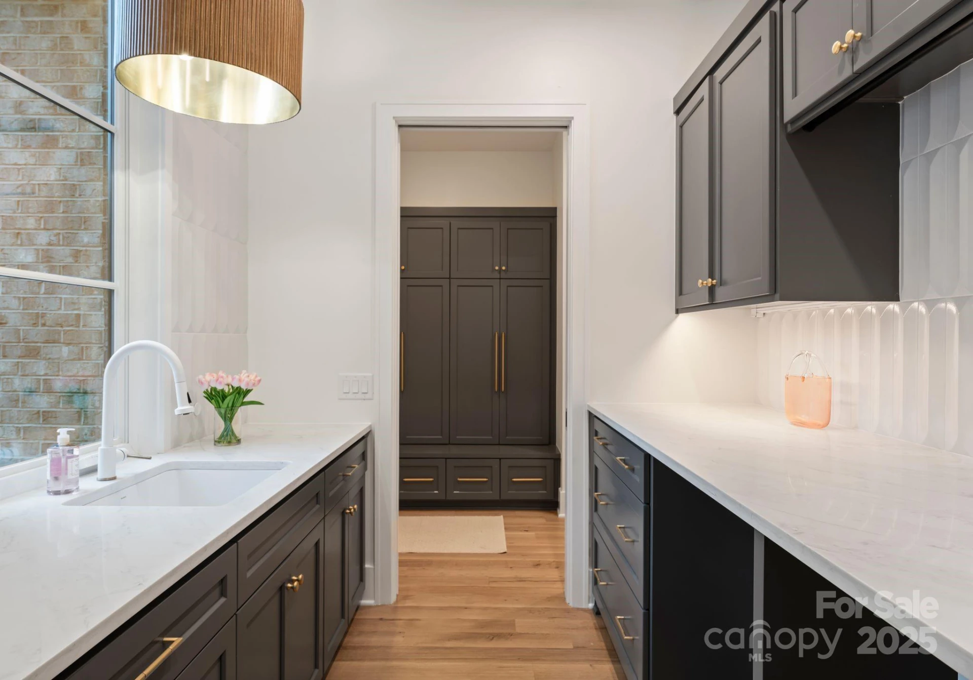 2572 Norton Avenue - Photo 22