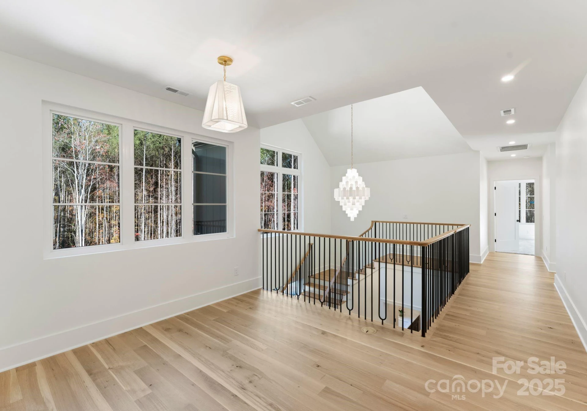 2572 Norton Avenue - Photo 24