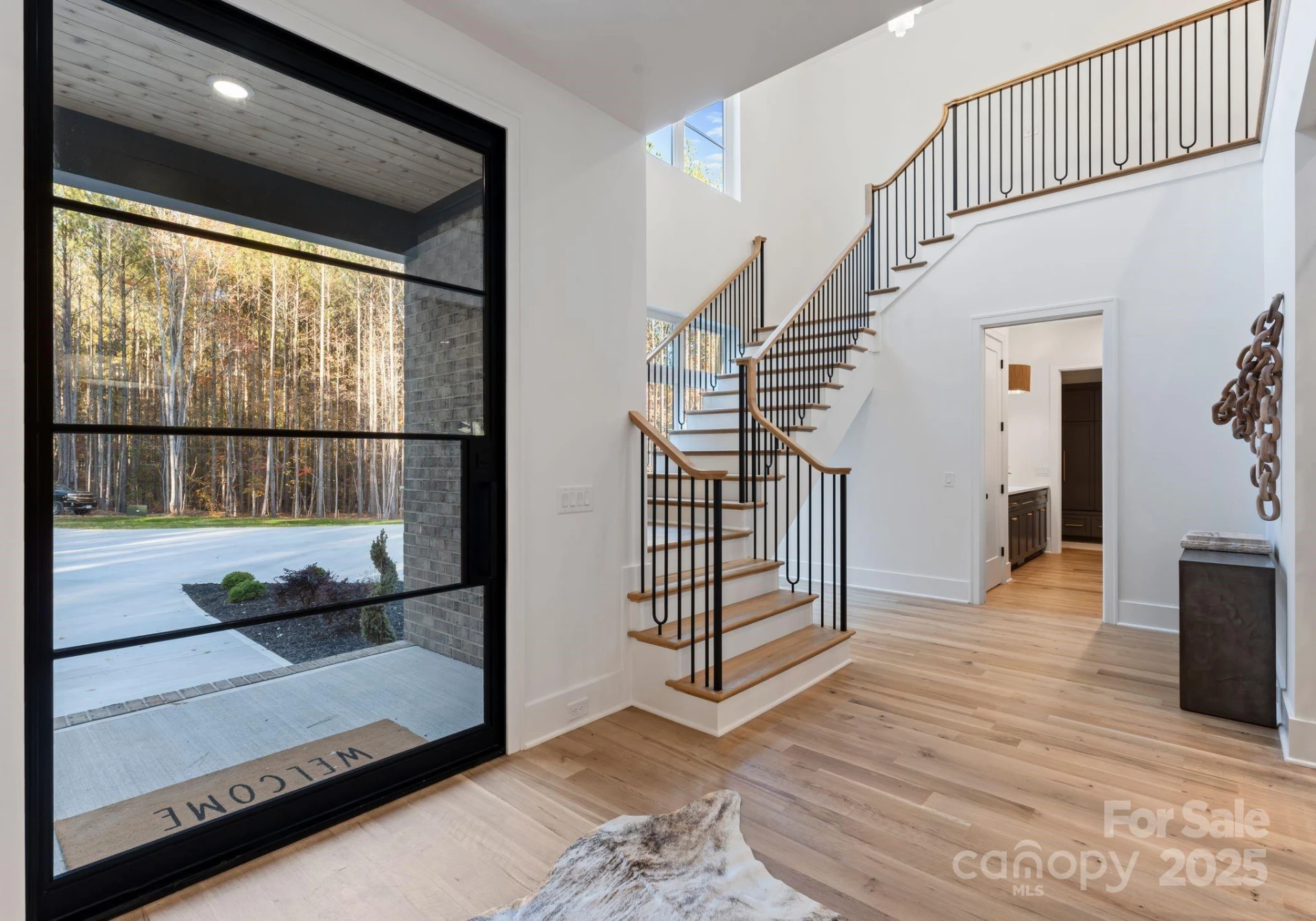 2572 Norton Avenue - Photo 4