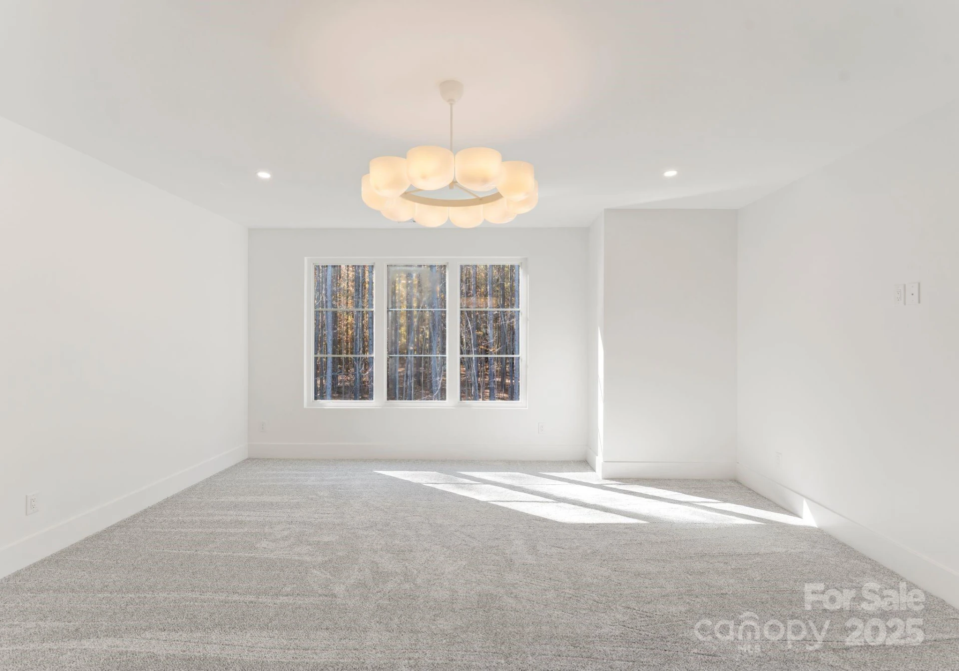 2572 Norton Avenue - Photo 33