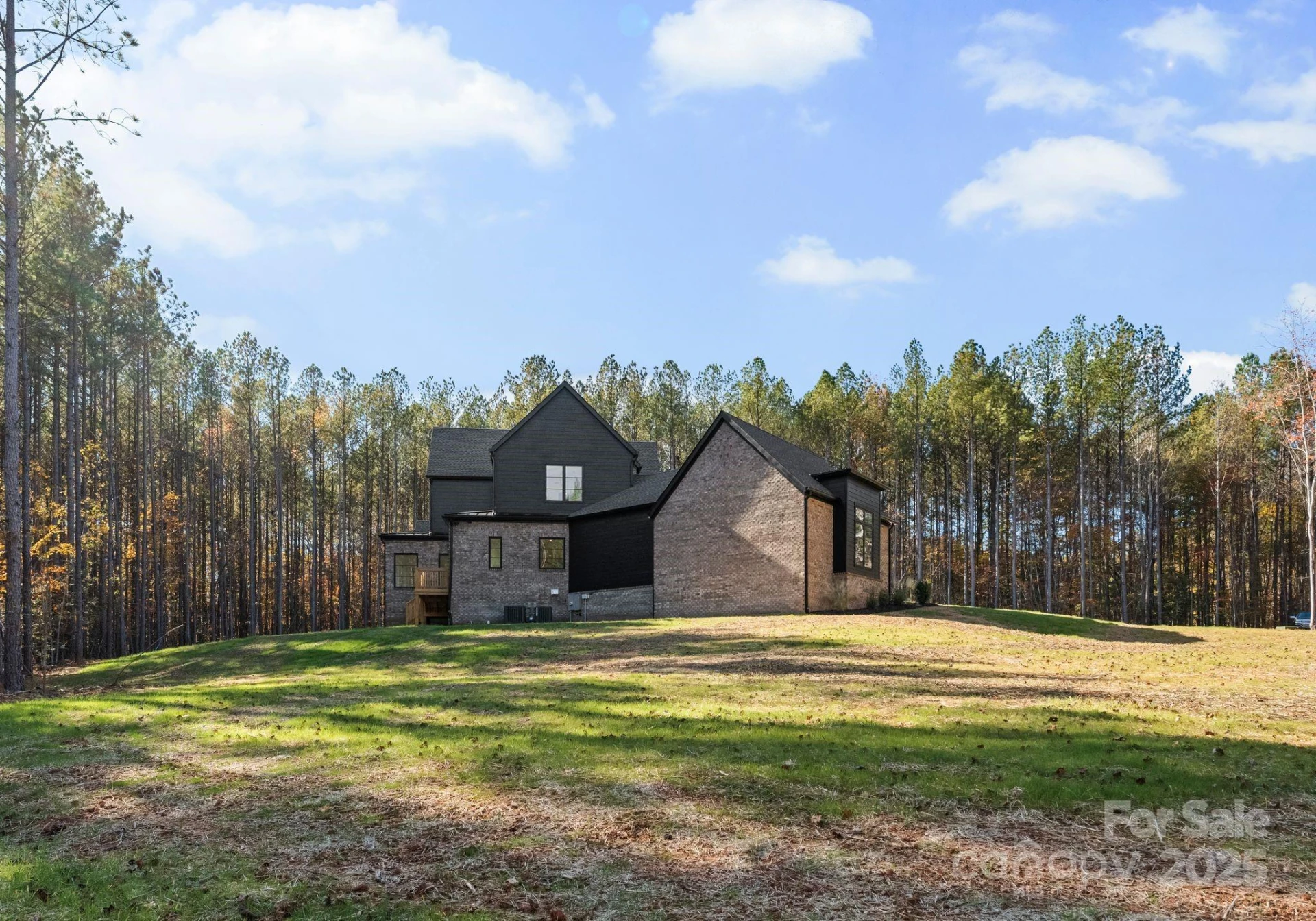 2572 Norton Avenue - Photo 39
