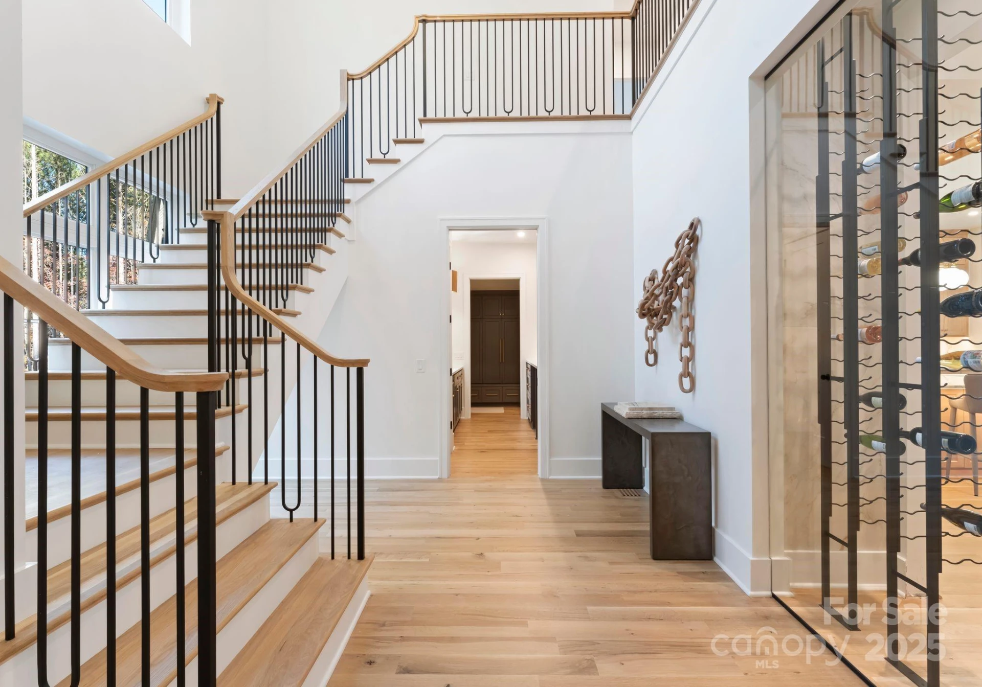 2572 Norton Avenue - Photo 5