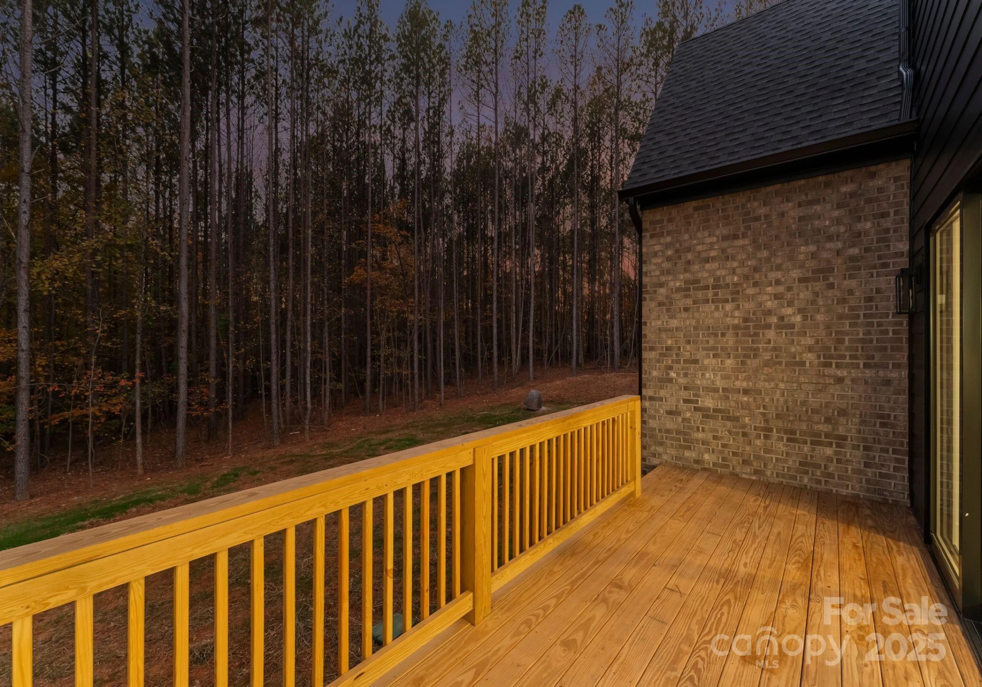 2572 Norton Avenue - Photo 41