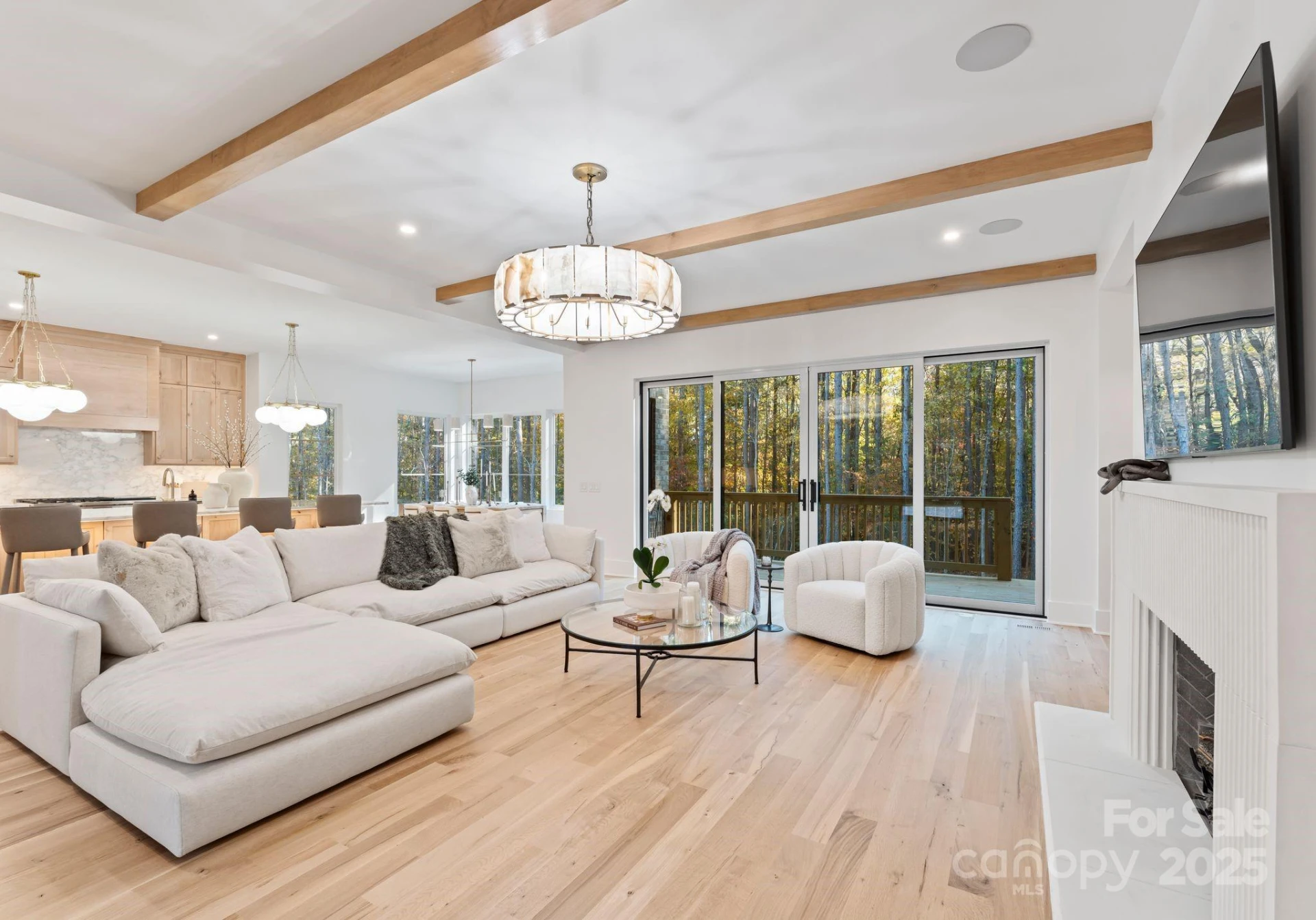 2572 Norton Avenue - Photo 7