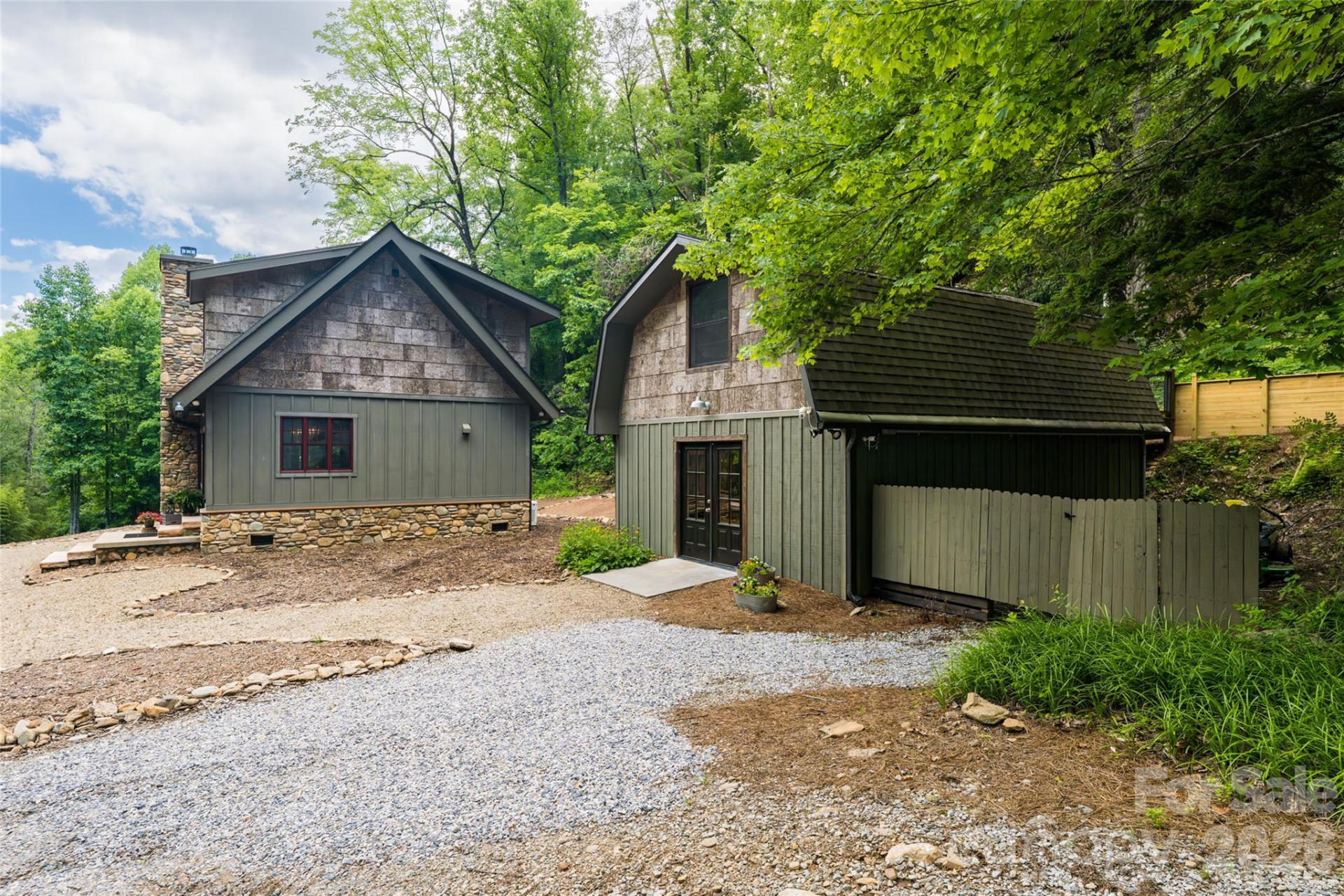 1037 Newberry Creek Road - Photo 17