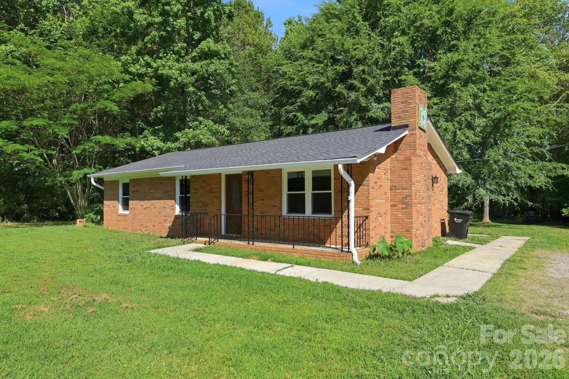 1108 Willoughby Road - Photo 3